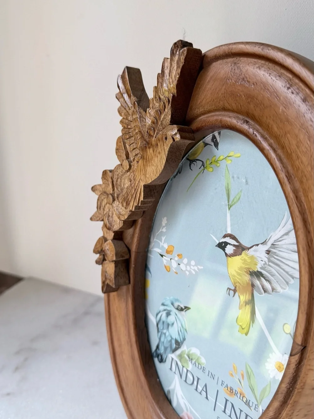 Carved Wooden Oval Photo Frame with Bird Accent 3d. 5”x7” photo